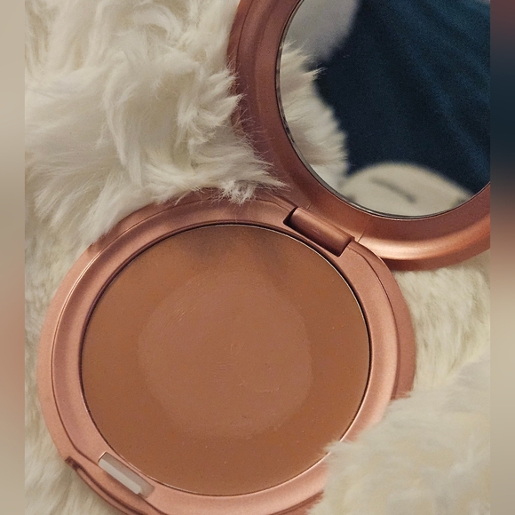 2pc Tory Burch/Stila Set - Picture 8 of 16